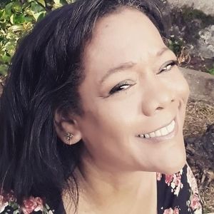 Meet your Posher, Lorna